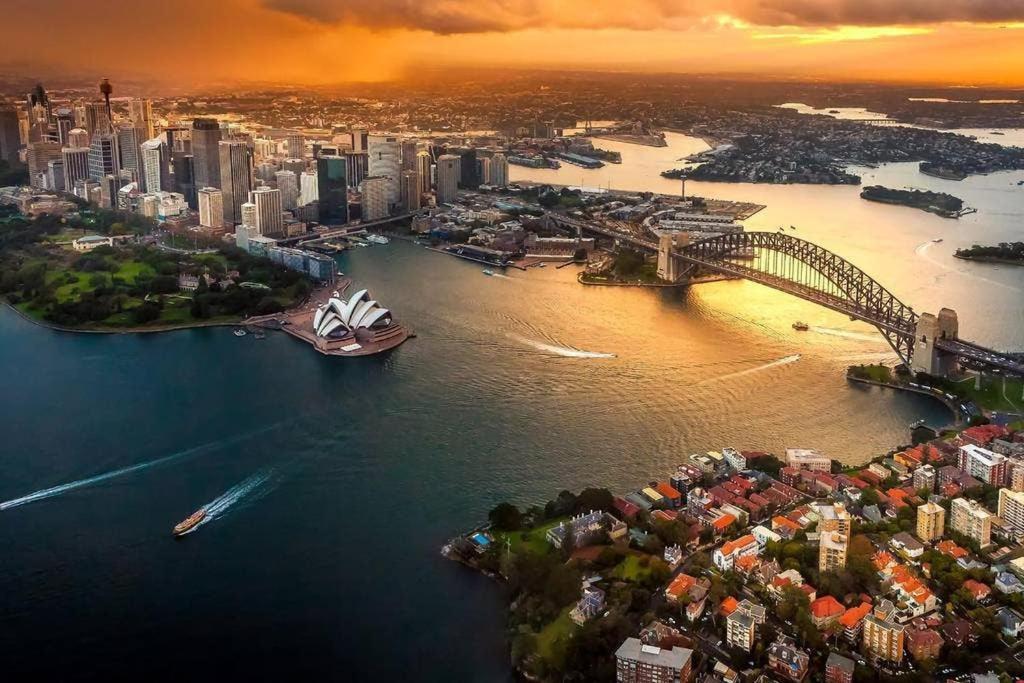 Elegant Double Ensuite Room - Ac - 1Min To Central - Closely Located To Almost Sydney Must Seen Spots Exterior photo